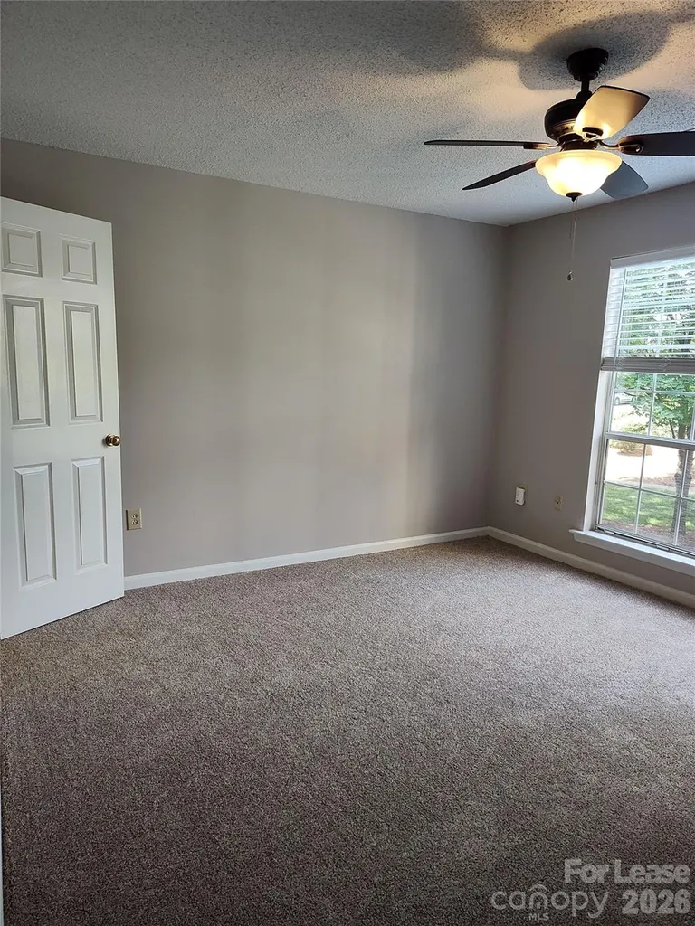 5001 Sharon Road Charlotte NC 28210