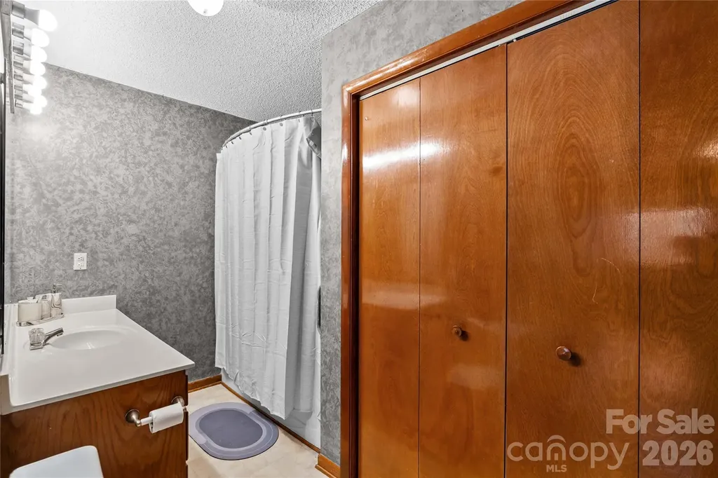 1404 Wellington Hills Circle Salisbury NC 28147