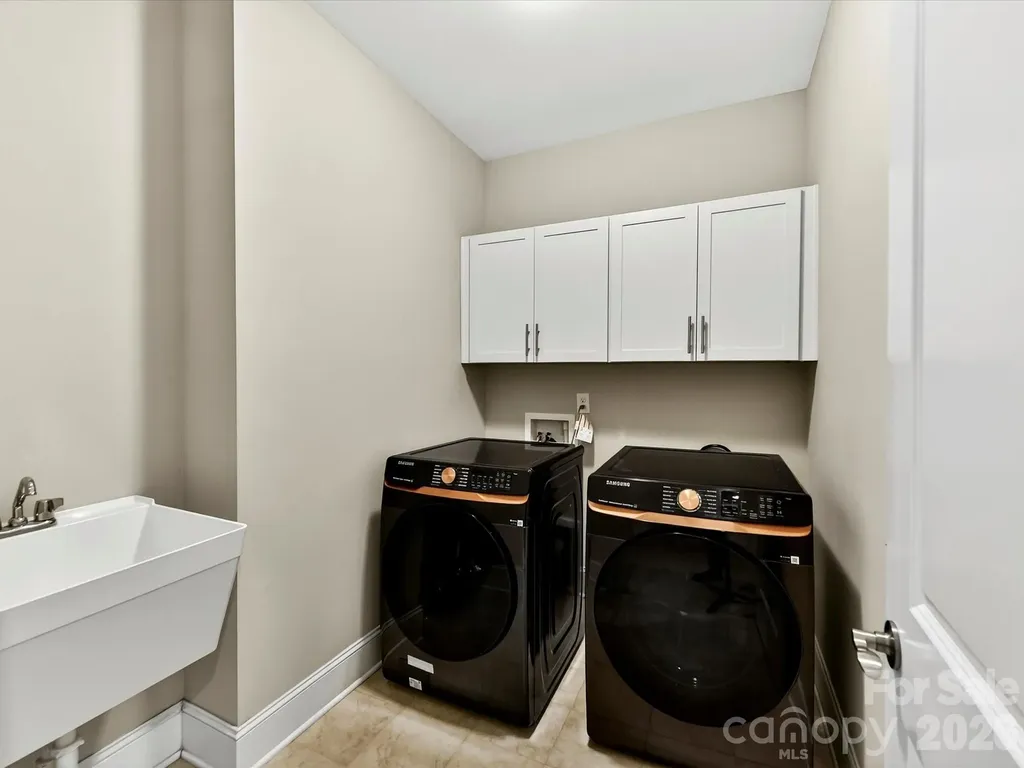 2028 Perry Pond Drive Waxhaw NC 28173
