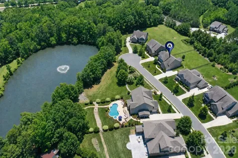 2028 Perry Pond Drive Waxhaw NC 28173