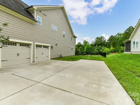 2028 Perry Pond Drive Waxhaw NC 28173