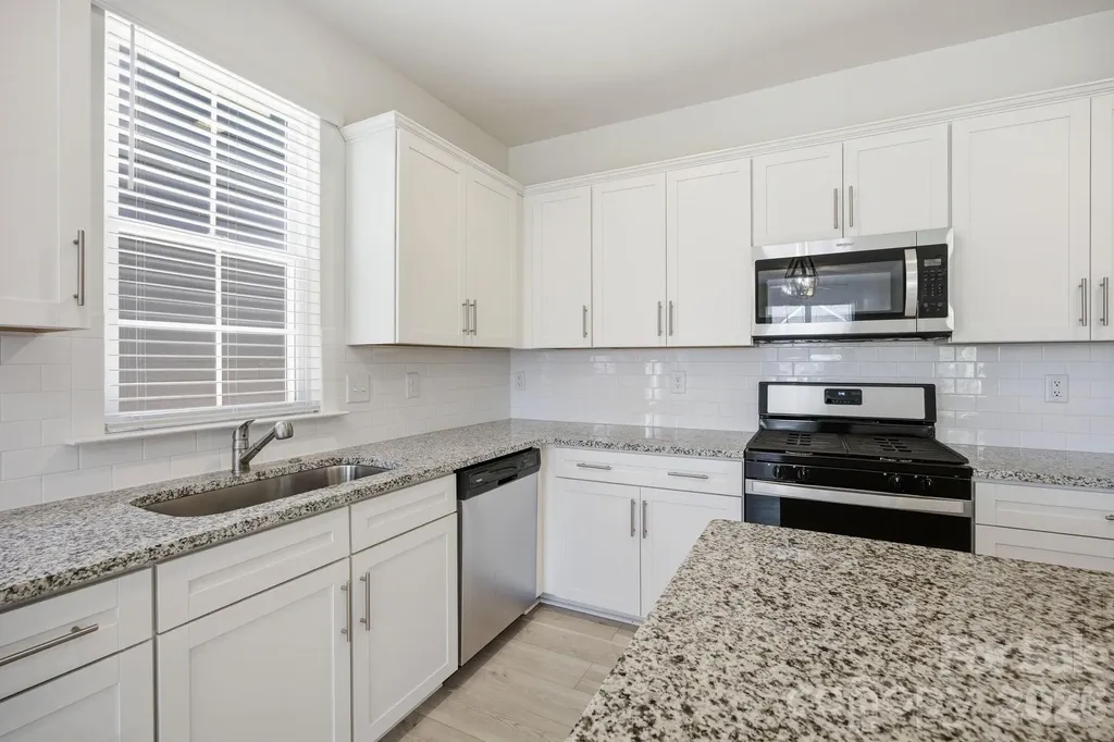 2015 Claybrook Lane Denver NC 28037