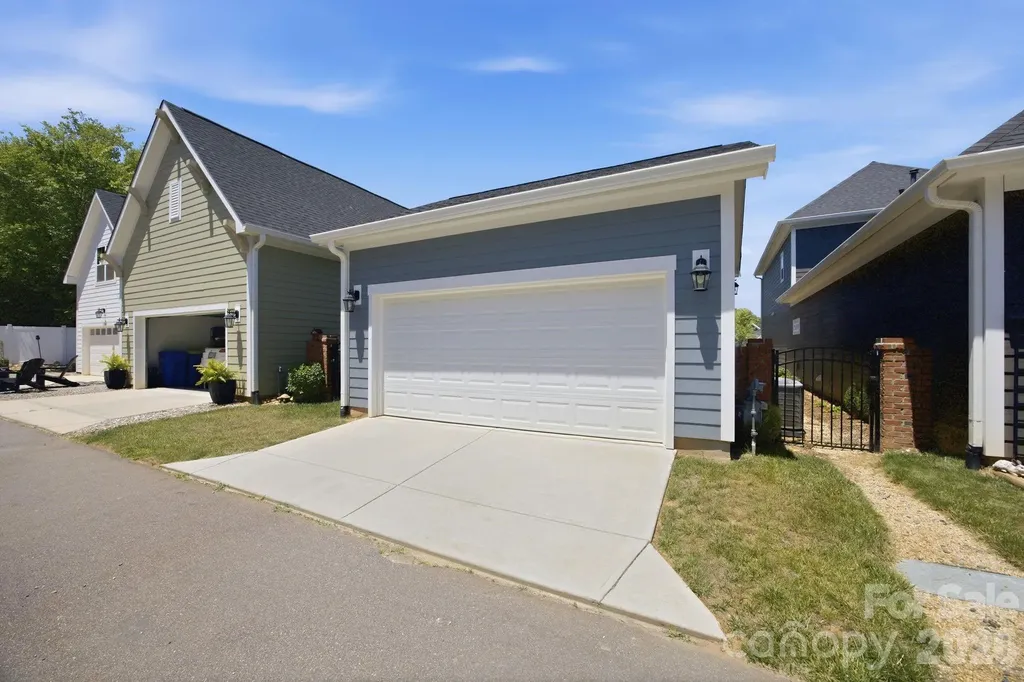 2015 Claybrook Lane Denver NC 28037