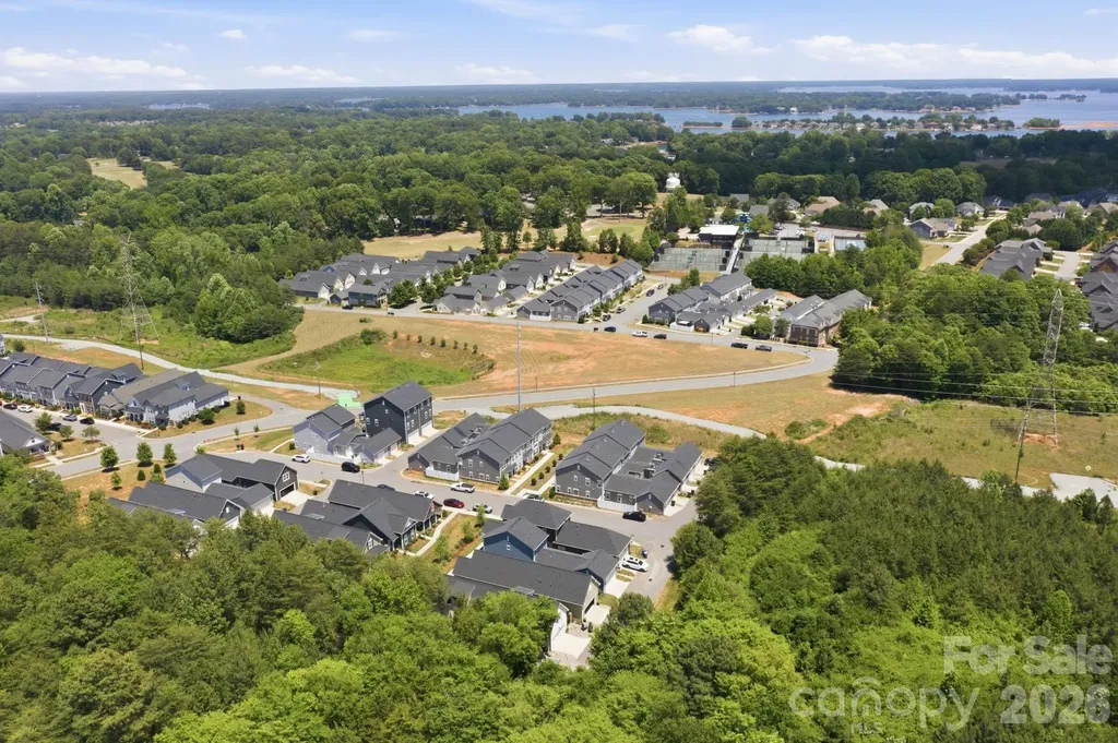 2015 Claybrook Lane Denver NC 28037