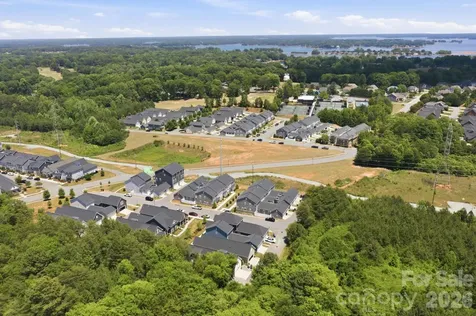 2015 Claybrook Lane Denver NC 28037