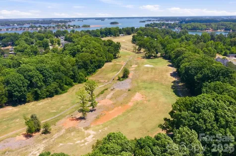 2015 Claybrook Lane Denver NC 28037