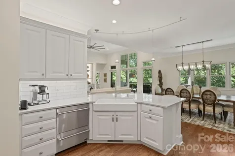 20 Fernridge Court Flat Rock NC 28731
