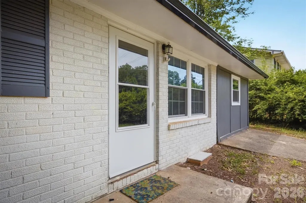 1450 3rd Street Hickory NC 28602