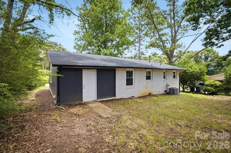 1450 3rd Street Hickory NC 28602