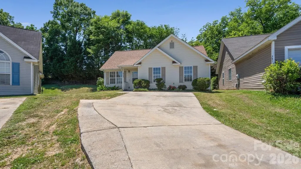 613 Hoskins Ridge Lane Charlotte NC 28216