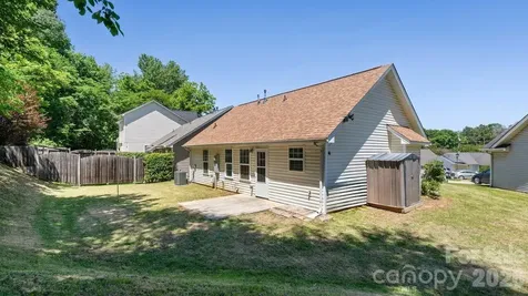613 Hoskins Ridge Lane Charlotte NC 28216