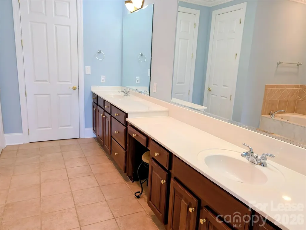 115 Wedge View Way Statesville NC 28677