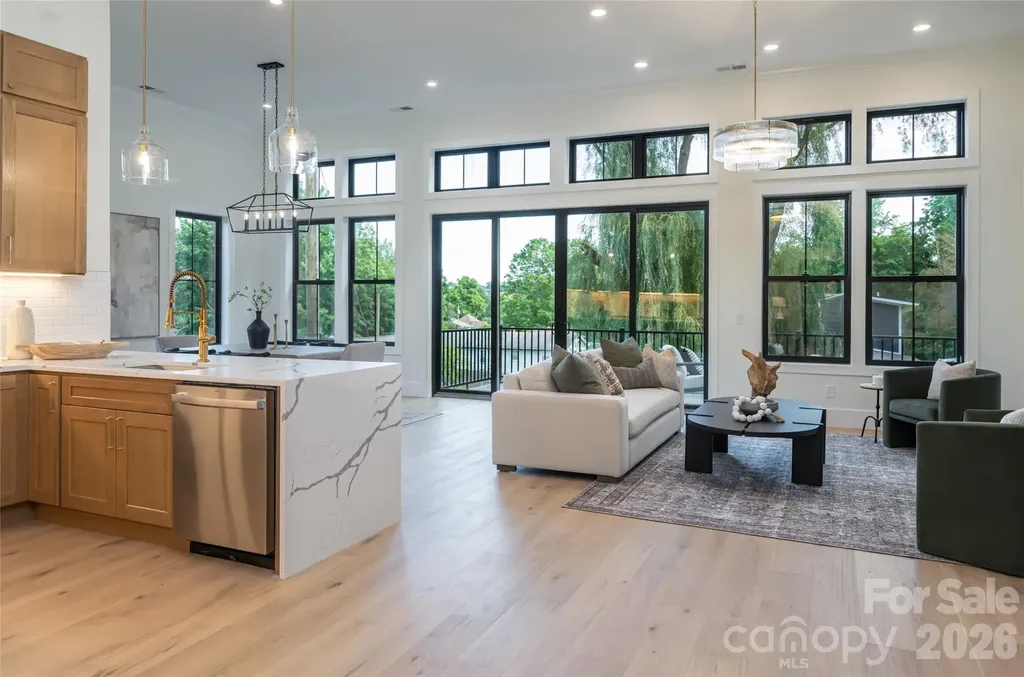 6 Dailey Drive Asheville NC 28801