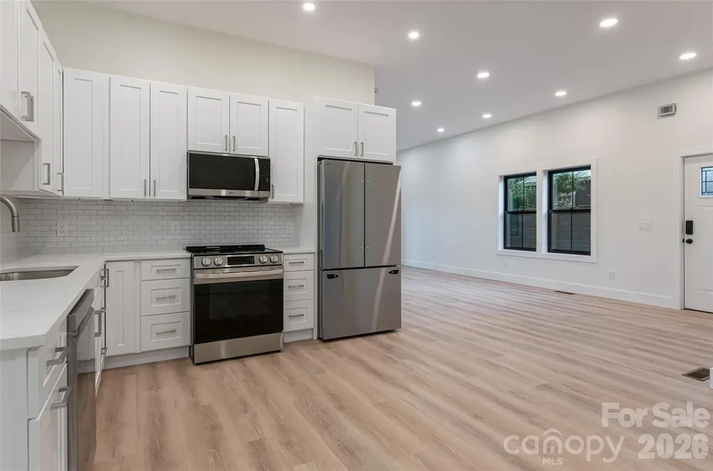 6 Dailey Drive Asheville NC 28801