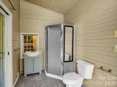 255 & 257 Crescent Street Saluda NC 28773