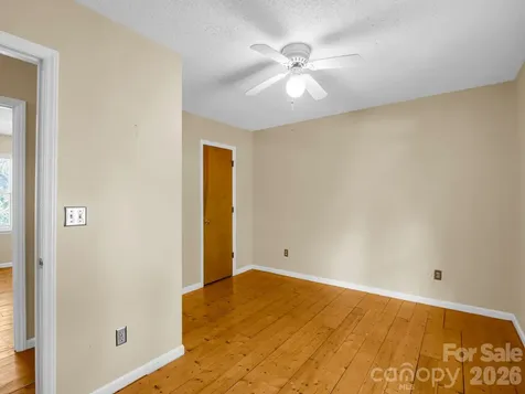 255 & 257 Crescent Street Saluda NC 28773