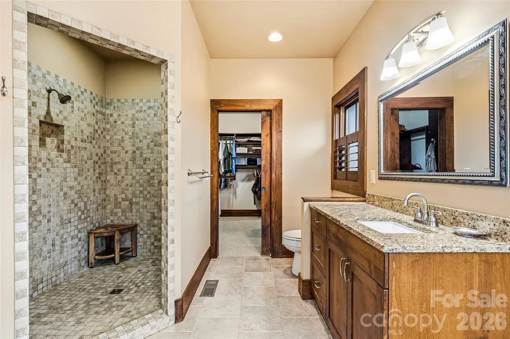 4862 Pinnacle Mountain Road Zirconia NC 28790