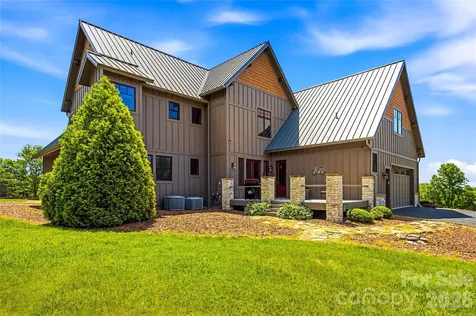 4862 Pinnacle Mountain Road Zirconia NC 28790