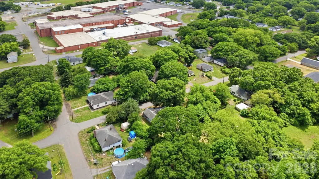 1815 Hemlock Avenue Gastonia NC 28054