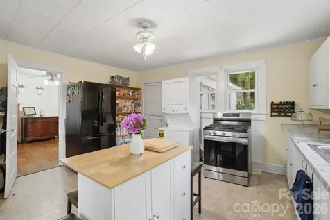 1815 Hemlock Avenue Gastonia NC 28054