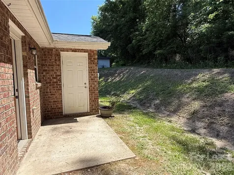 919 N Flint Street Lincolnton NC 28092