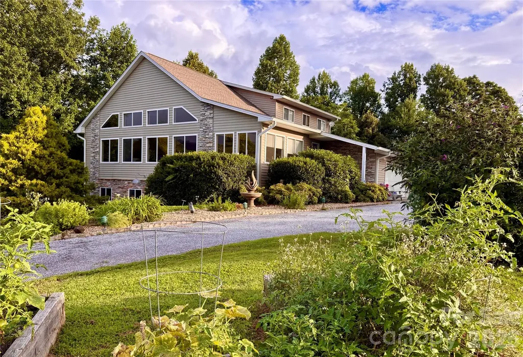 150 Hobby Horse Lane Hendersonville NC 28792