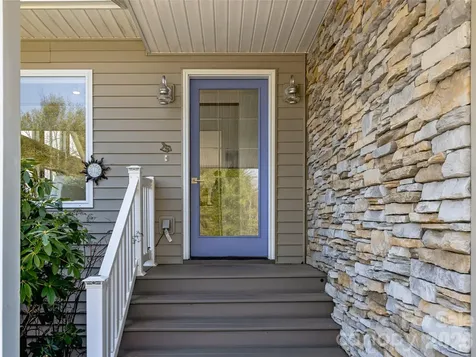 150 Hobby Horse Lane Hendersonville NC 28792