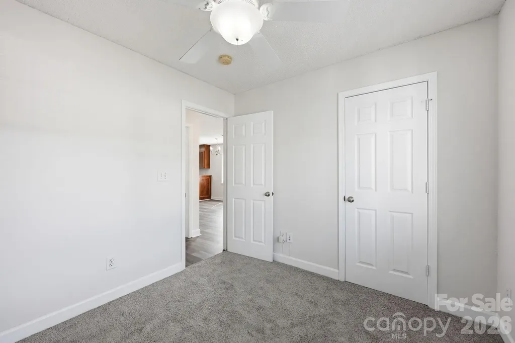 915 Barracuda Avenue Statesville NC 28677