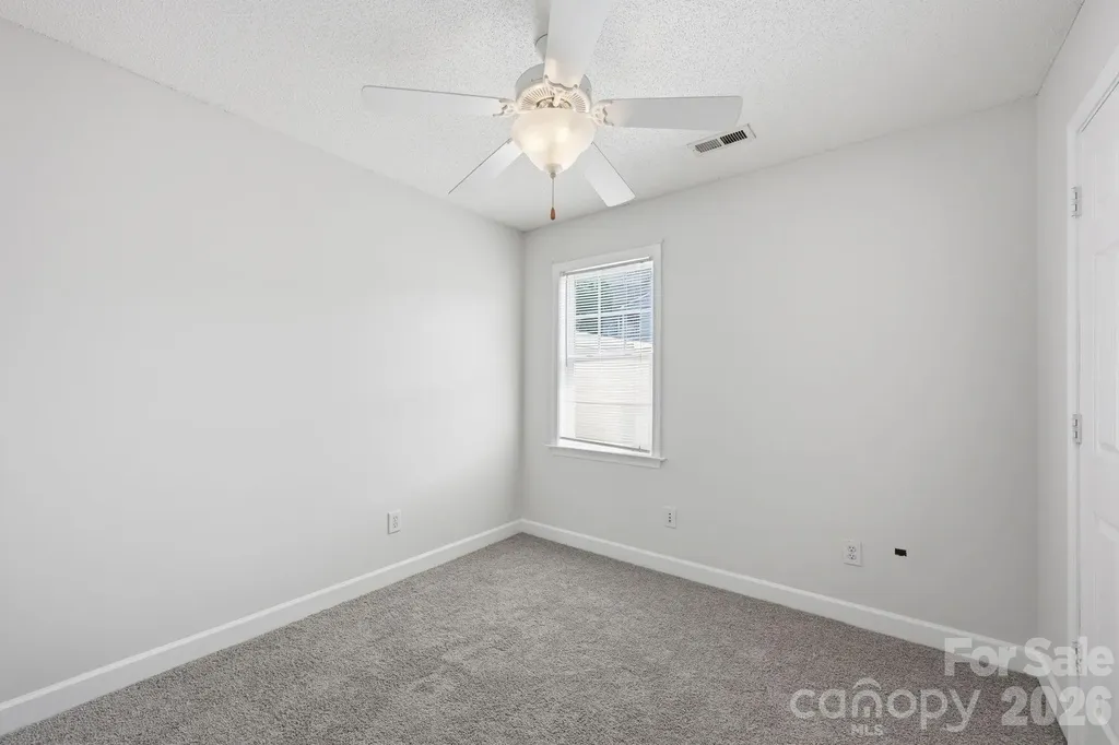 915 Barracuda Avenue Statesville NC 28677