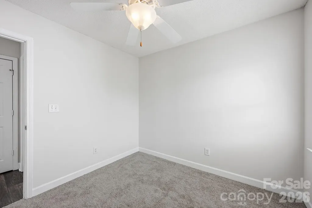 915 Barracuda Avenue Statesville NC 28677