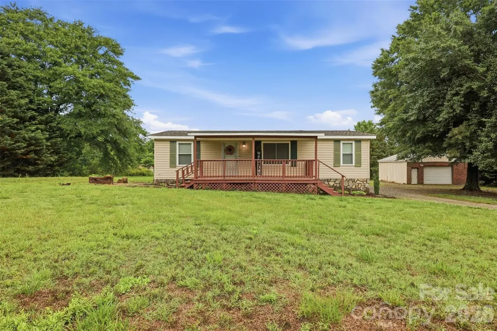 1309 Poole Gooden Road Hiddenite NC 28636