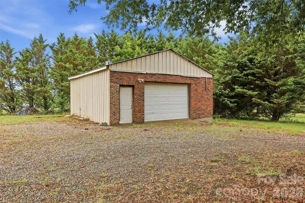 1309 Poole Gooden Road Hiddenite NC 28636