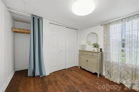 1309 Poole Gooden Road Hiddenite NC 28636