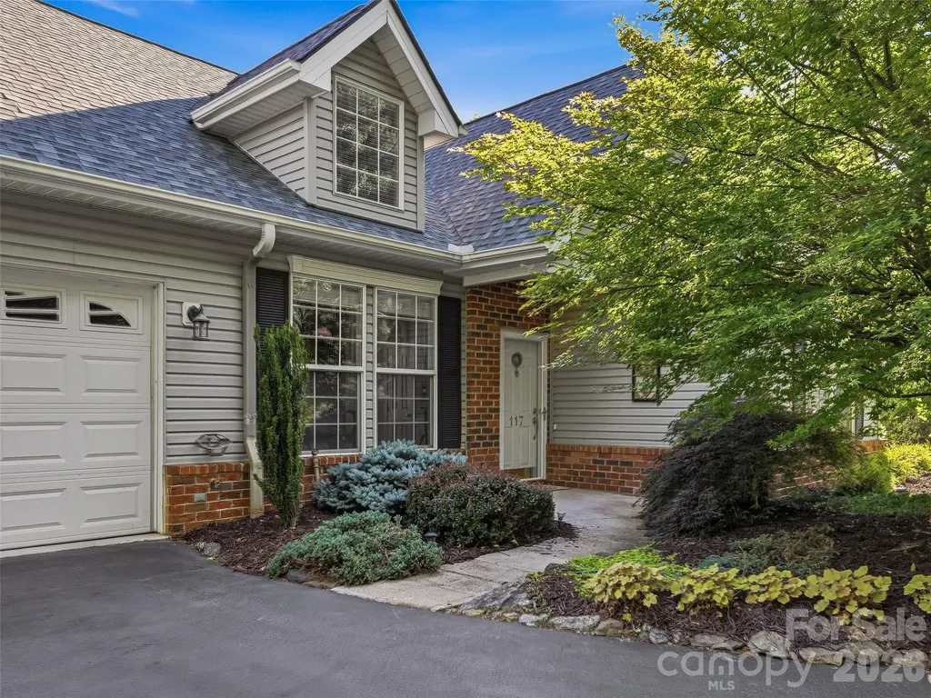 117 Hibiscus Lane Asheville NC 28803