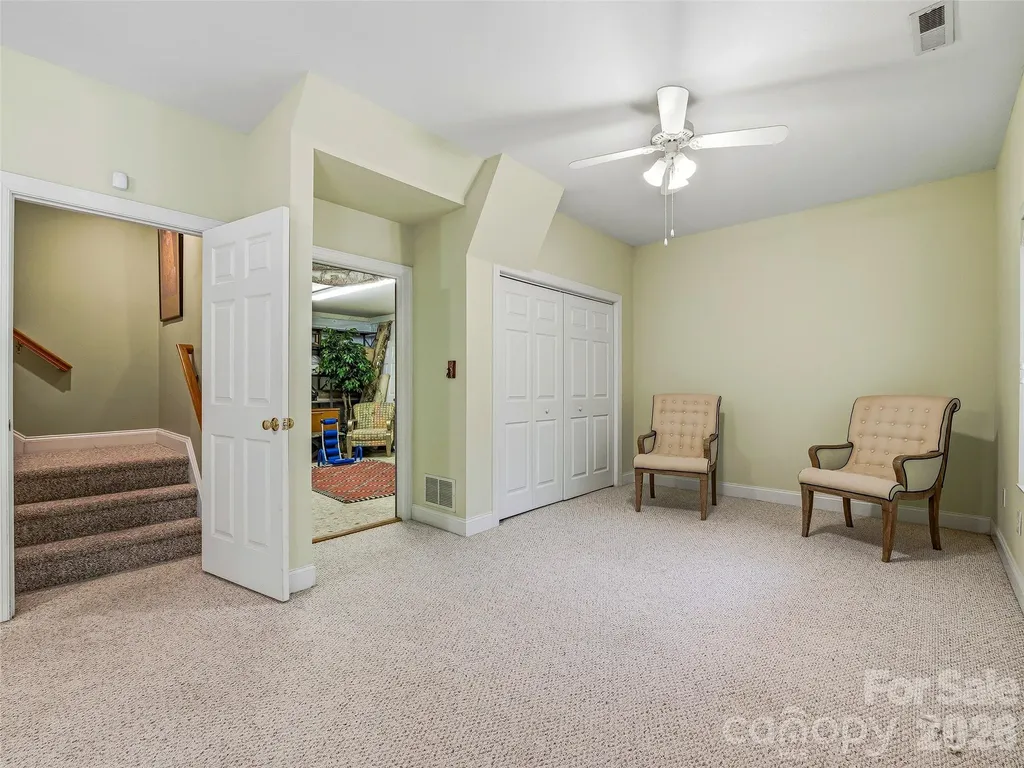 117 Hibiscus Lane Asheville NC 28803