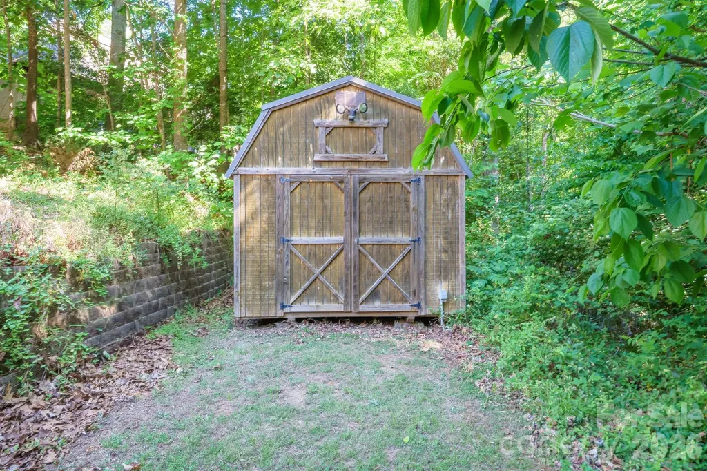 381 Lake Forest Drive Taylorsville NC 28681