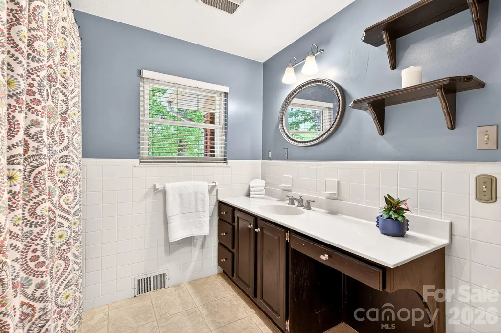 25 Bevlyn Drive Asheville NC 28803