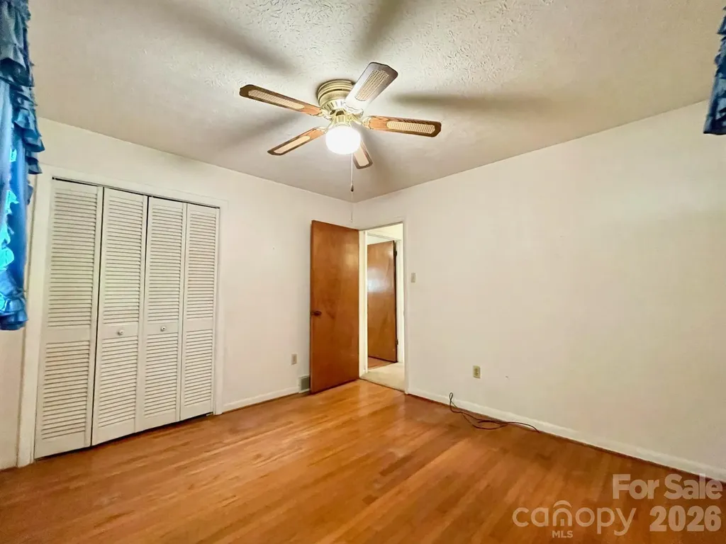 213 N Park Lane Black Mountain NC 28711