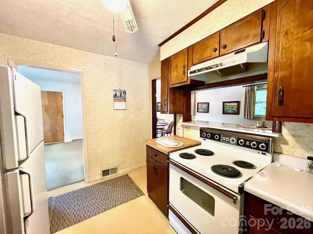 213 N Park Lane Black Mountain NC 28711