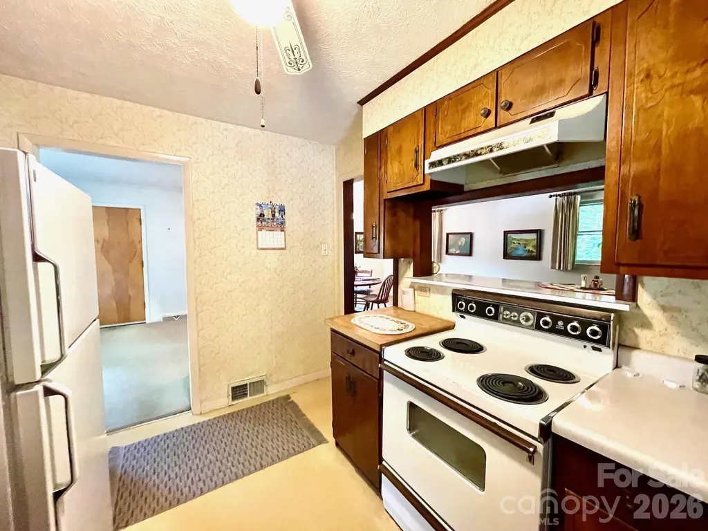 213 N Park Lane Black Mountain NC 28711