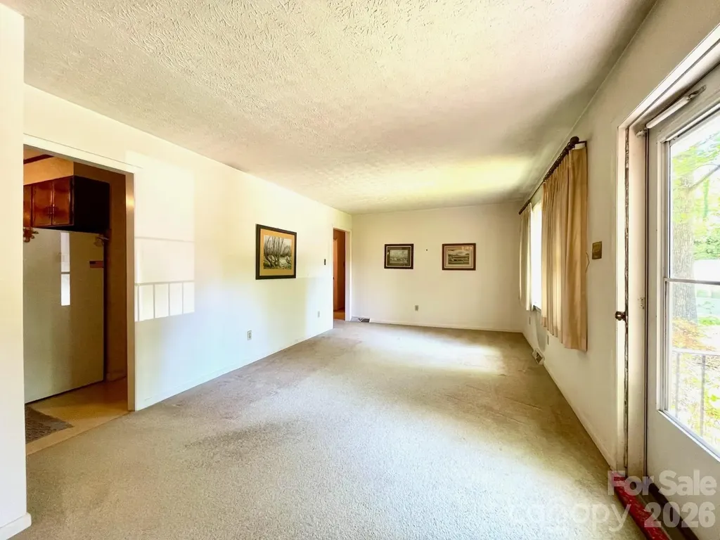 213 N Park Lane Black Mountain NC 28711