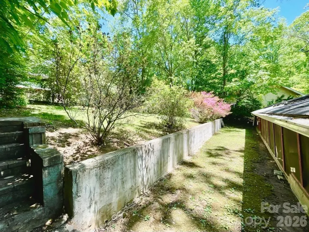 213 N Park Lane Black Mountain NC 28711
