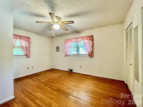 213 N Park Lane Black Mountain NC 28711