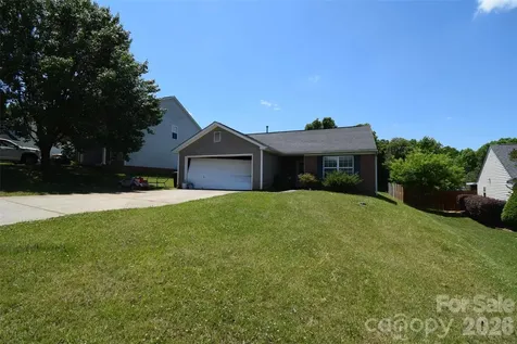 633 Overlook Road Lowell NC 28098