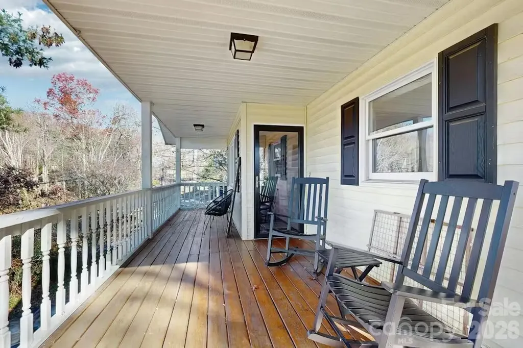121 Oak Terrace Arden NC 28704