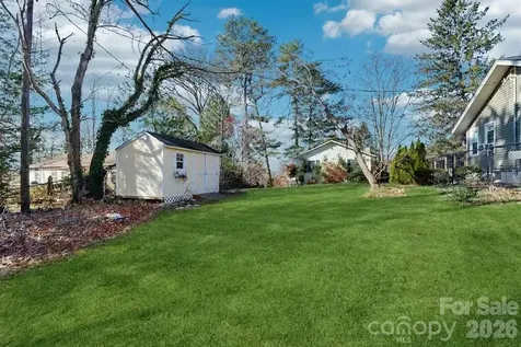 121 Oak Terrace Arden NC 28704