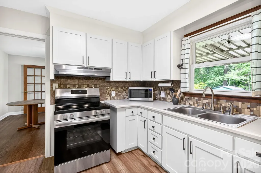 1 Oakwilde Drive Asheville NC 28803