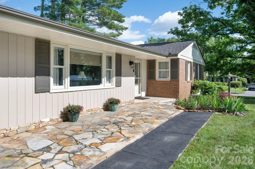 1 Oakwilde Drive Asheville NC 28803