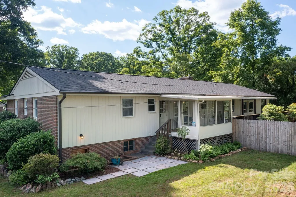 1 Oakwilde Drive Asheville NC 28803