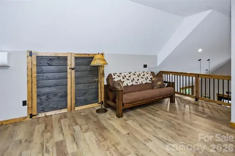 211 Wimbledon Court Leicester NC 28748